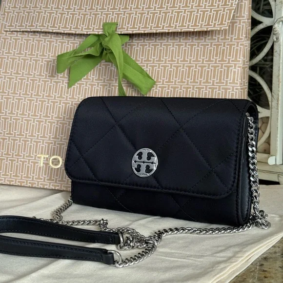 New Tory Burch WILLA QUILTED NYLONCHAIN WALLET Black - Picture 8 of 11